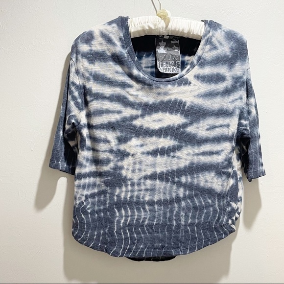 YOUNG, FABULOUS & BROKE Women’s Blue Tie Dye Split Back 3/4 Sleeve Top Size M - Picture 1 of 10